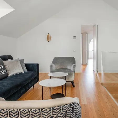 Tandem Palacio Alfama Lägenhet